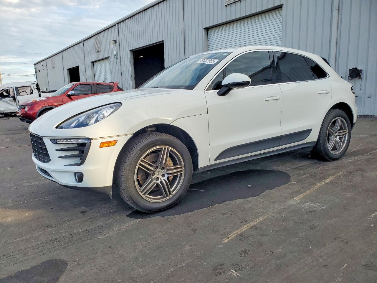 2017 PORSCHE MACAN