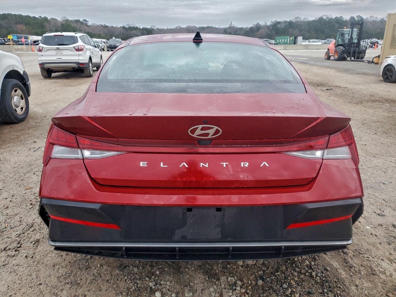 2025 HYUNDAI ELANTRA SEL photo 6