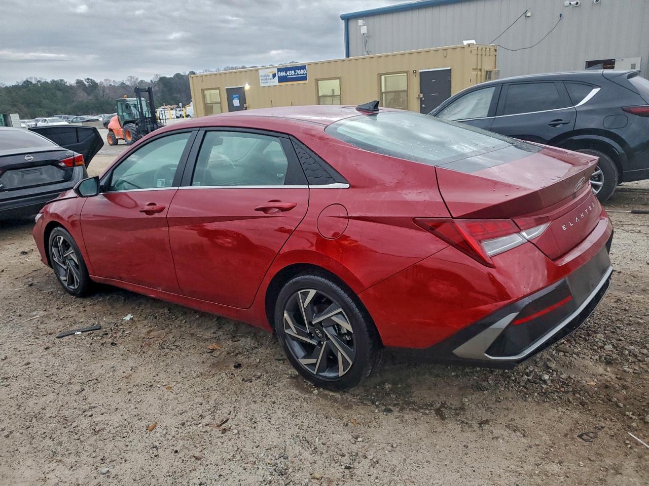 2025 HYUNDAI ELANTRA SEL photo 2