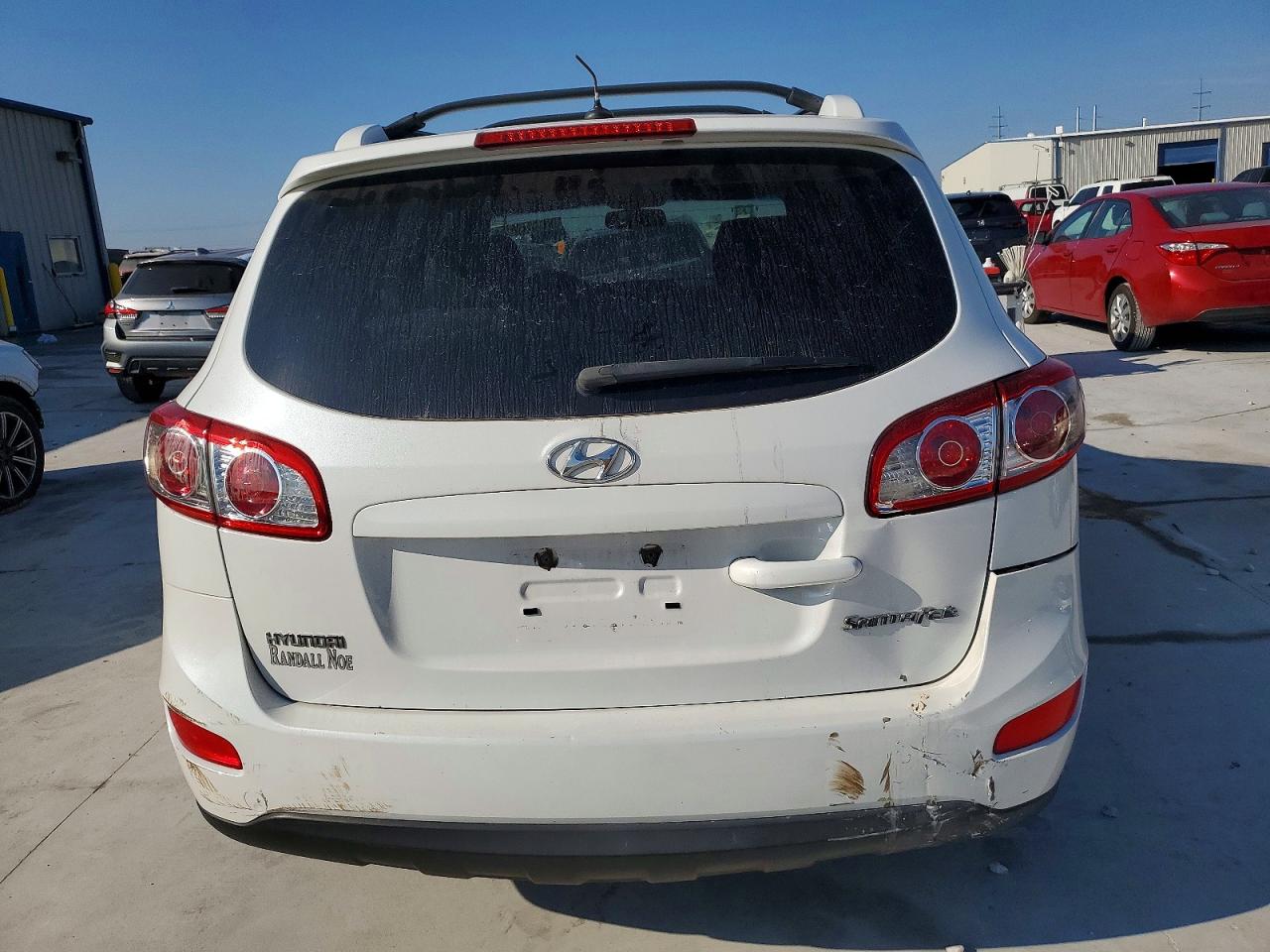 2011 HYUNDAI SANTA FE SE photo 11