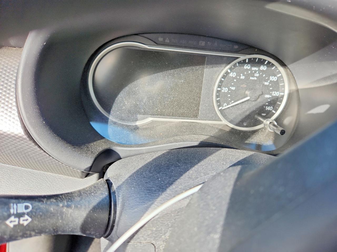 2018 NISSAN KICKS S photo 9