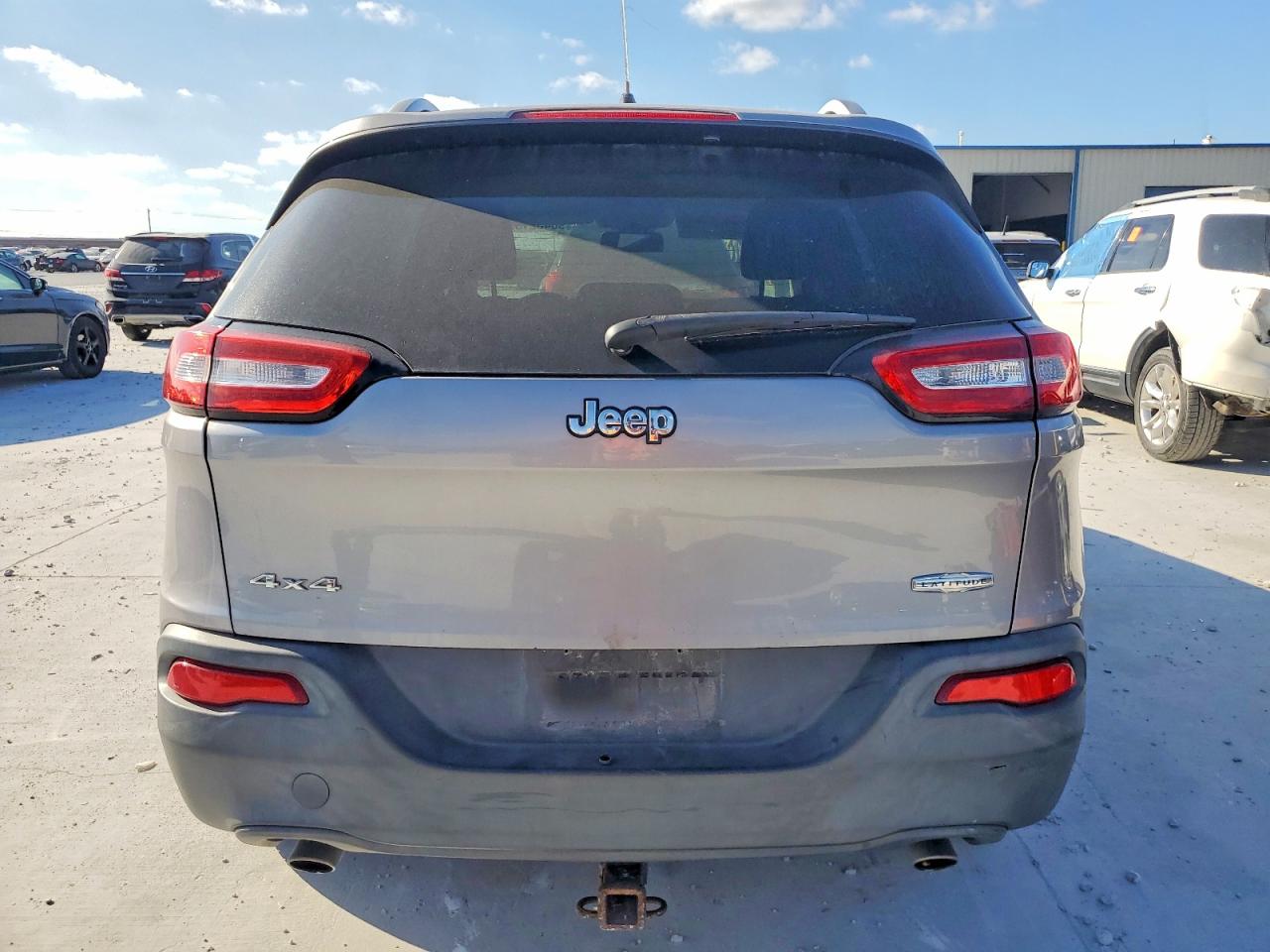 2014 JEEP CHEROKEE LATITUDE photo 6
