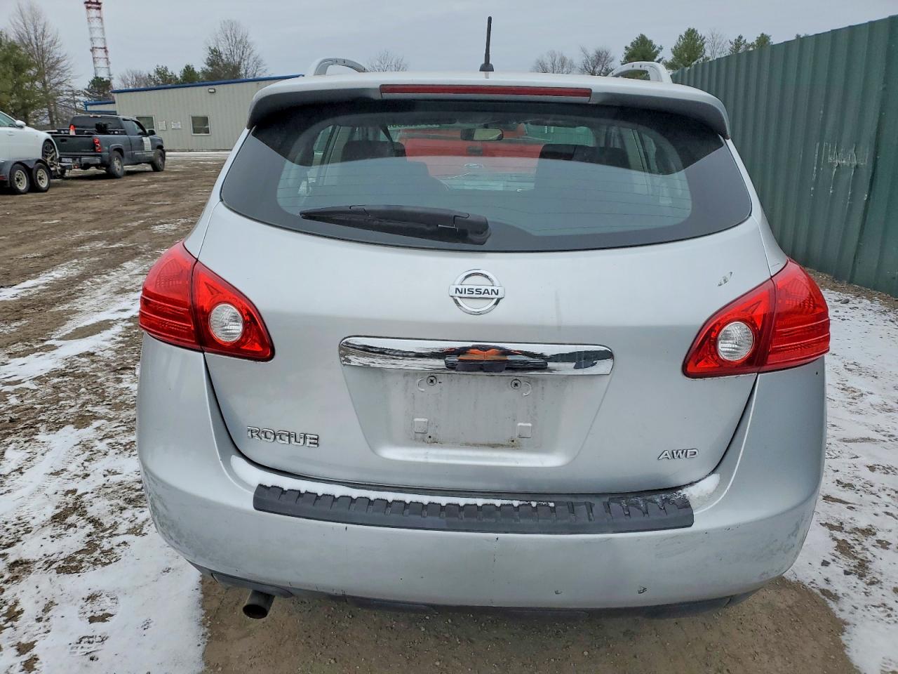 2011 NISSAN ROGUE S photo 6