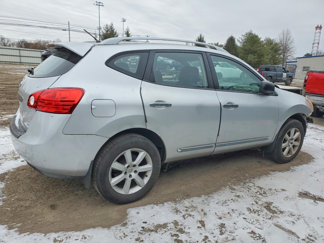 2011 NISSAN ROGUE S photo 3