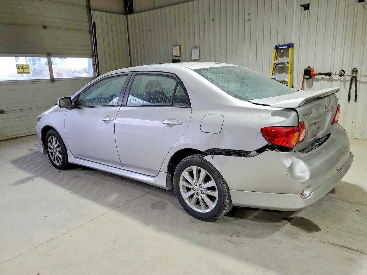 2009 TOYOTA COROLLA BASE photo 2