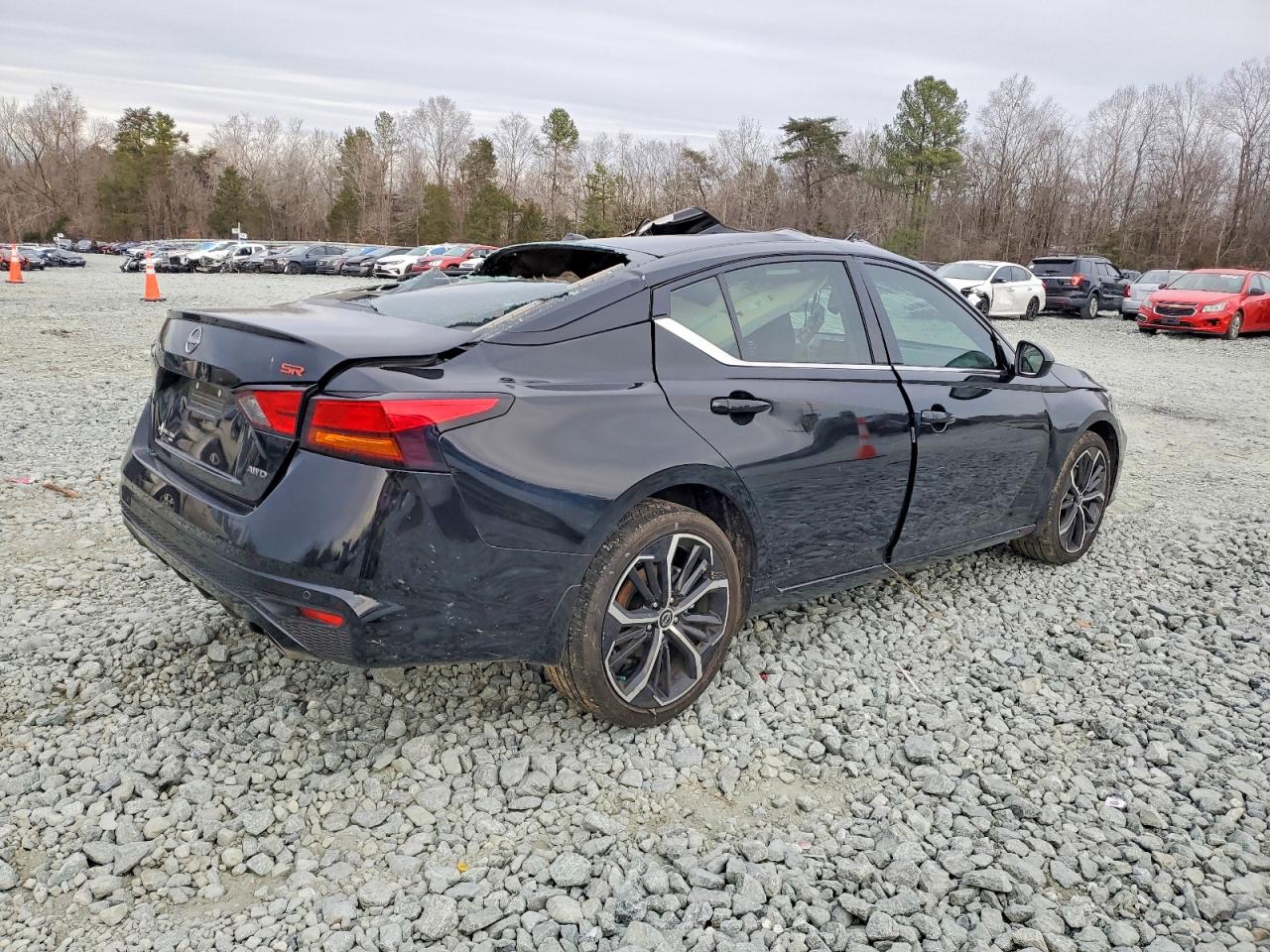 2025 NISSAN ALTIMA SR photo 5