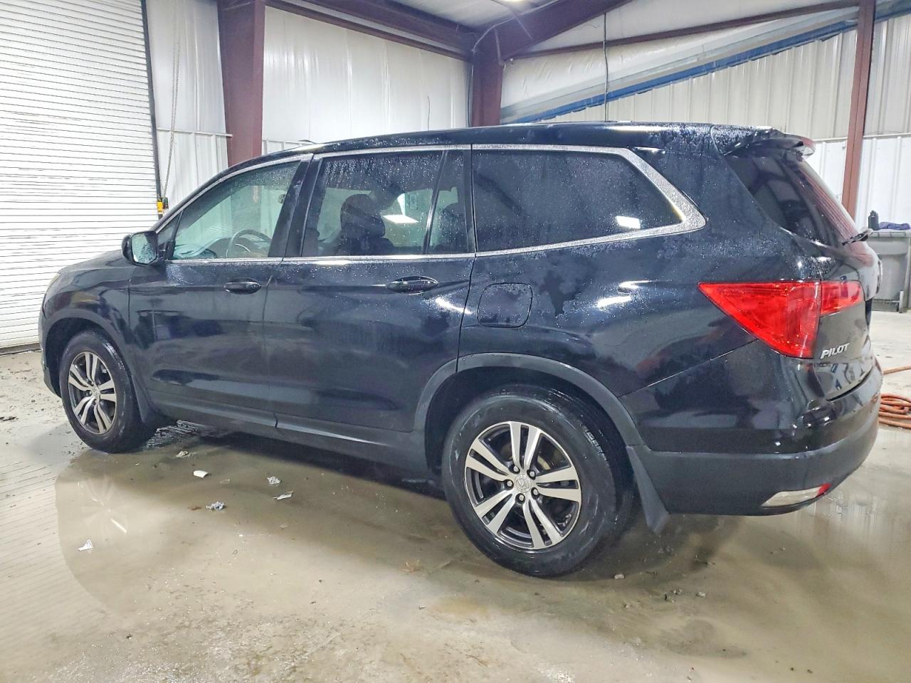 2016 HONDA PILOT EX photo 2