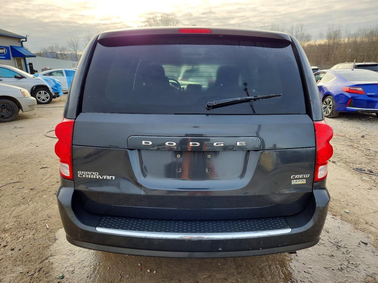 2012 DODGE GRAND CARAVAN CREW photo 6