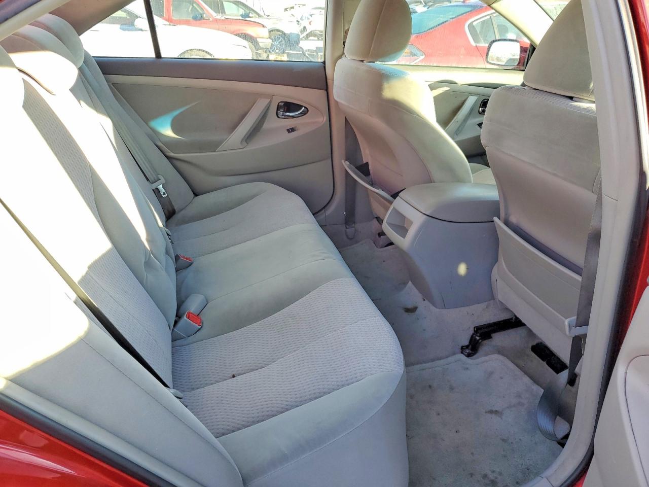 2010 TOYOTA CAMRY BASE photo 19