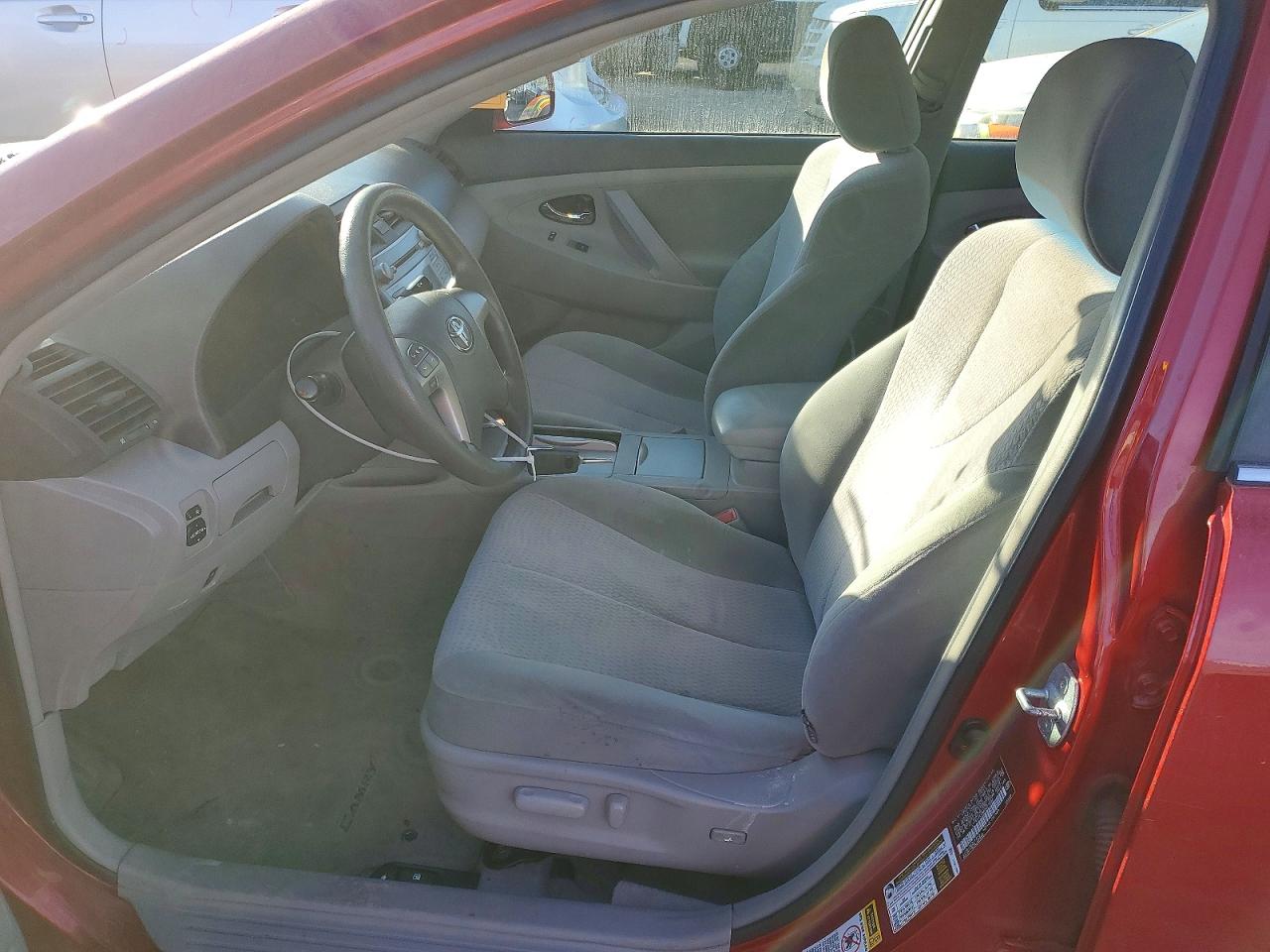 2010 TOYOTA CAMRY BASE photo 13