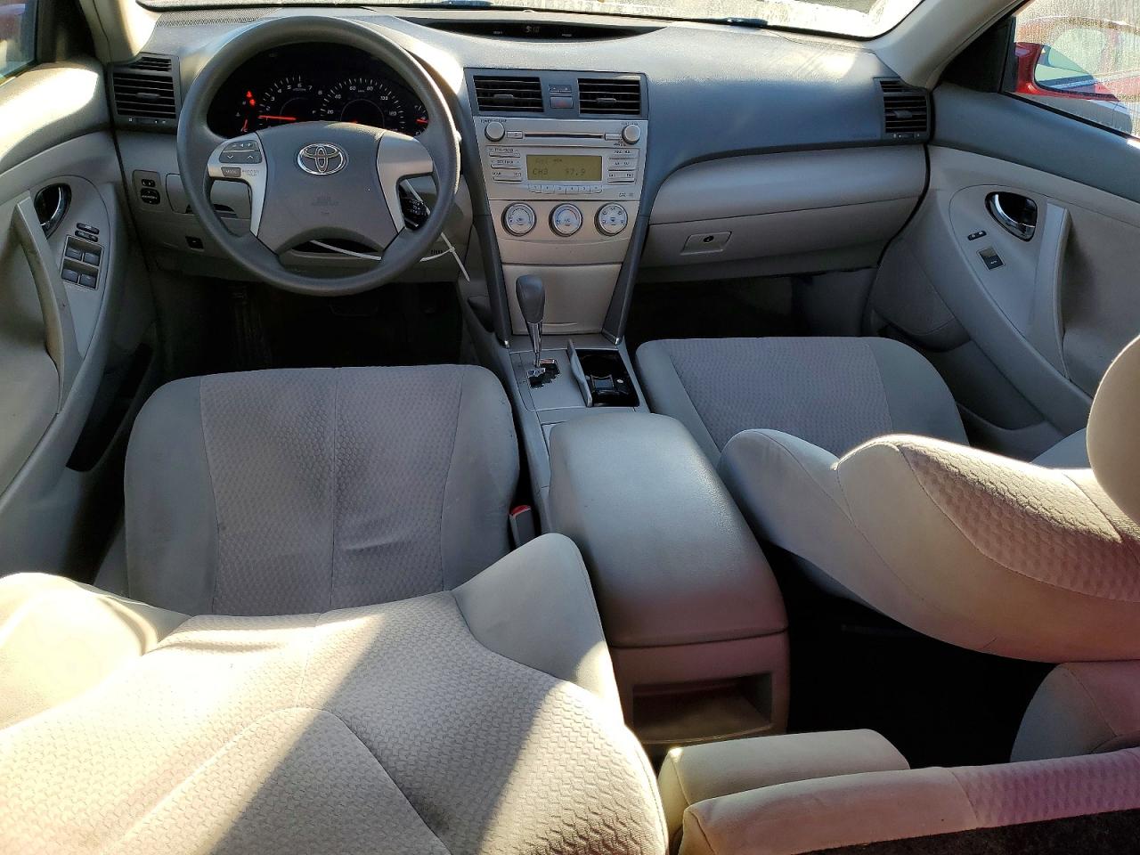 2010 TOYOTA CAMRY BASE photo 15