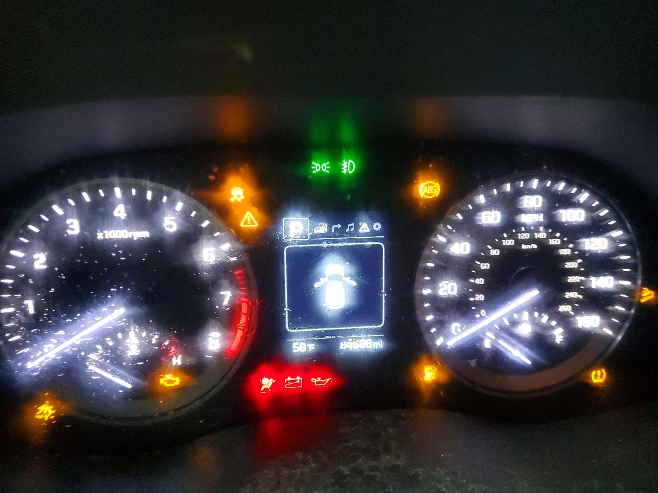 2018 HYUNDAI TUCSON SEL photo 9