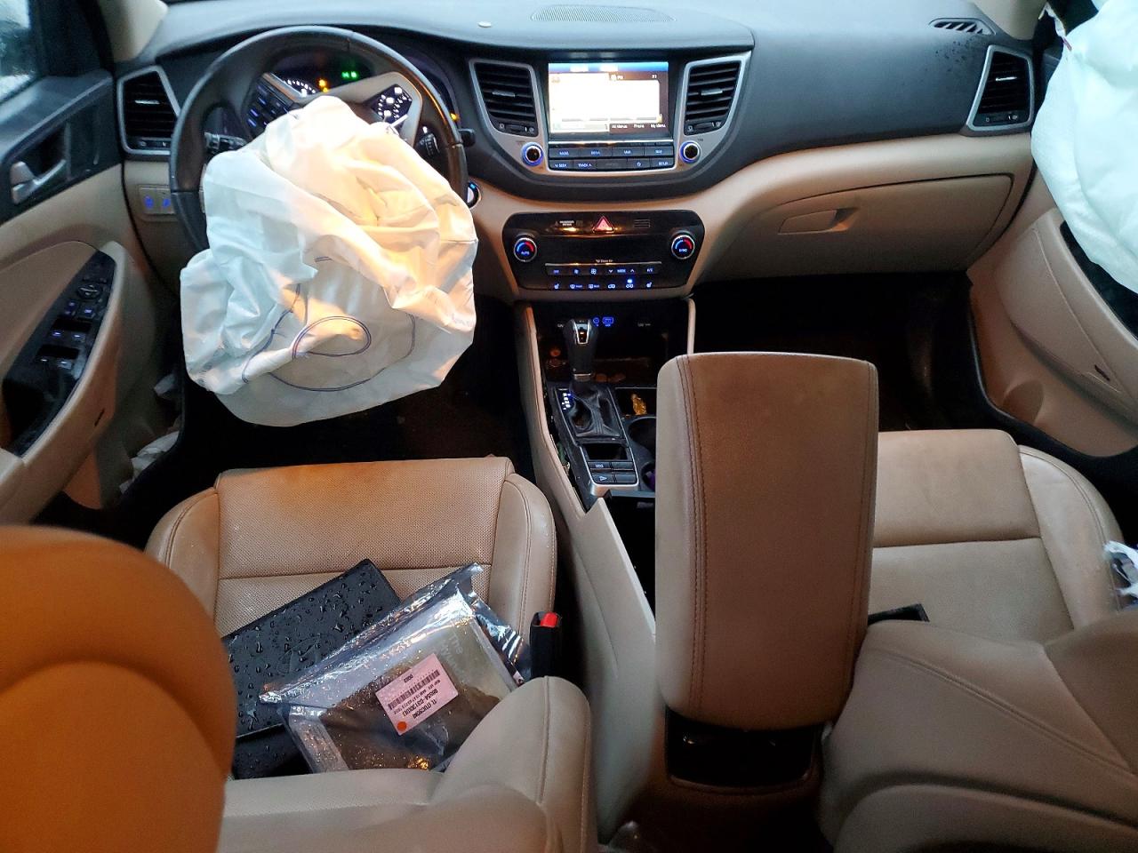 2018 HYUNDAI TUCSON SEL photo 8