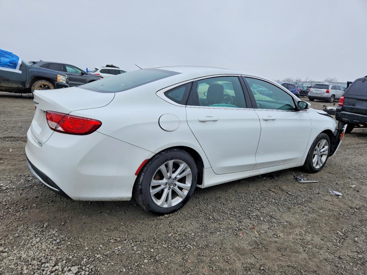 2015 CHRYSLER 200 LIMITED photo 3