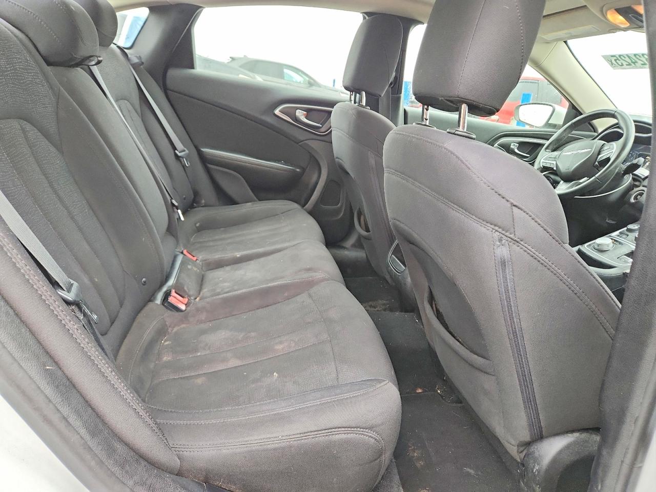 2015 CHRYSLER 200 LIMITED photo 10