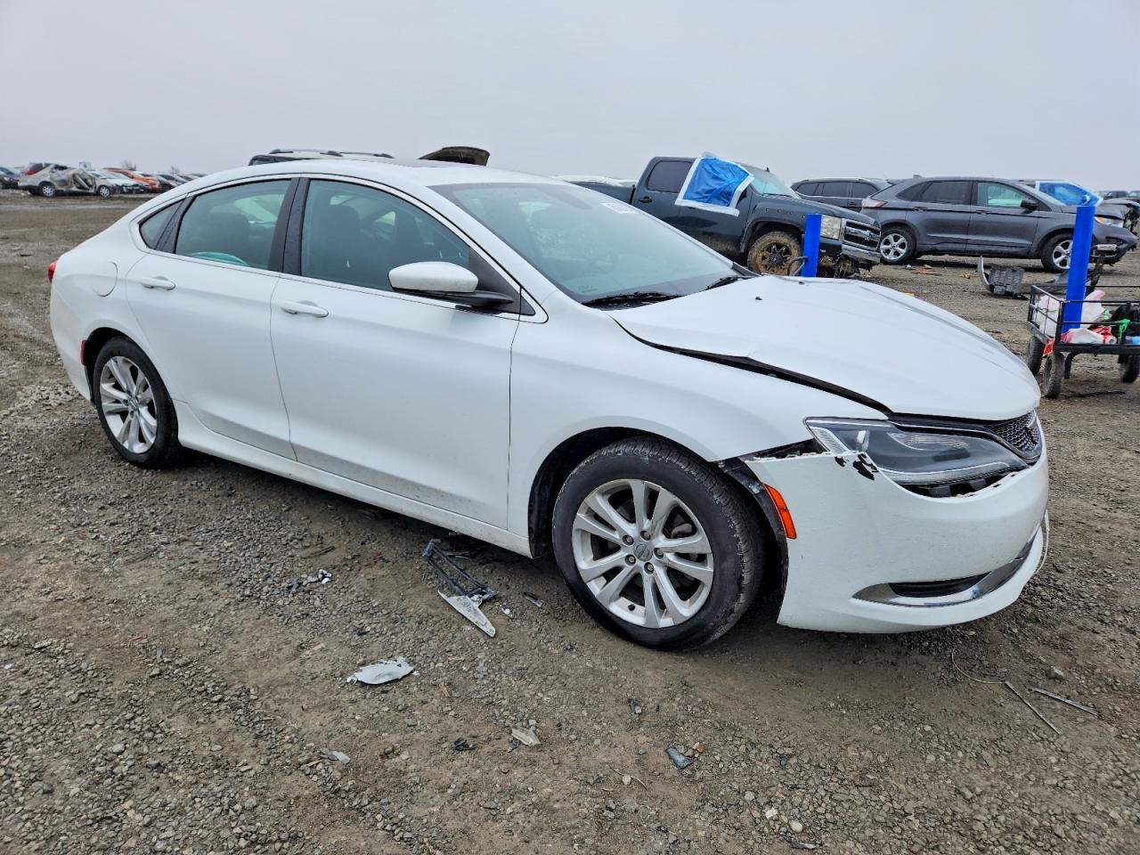 2015 CHRYSLER 200 LIMITED photo 4