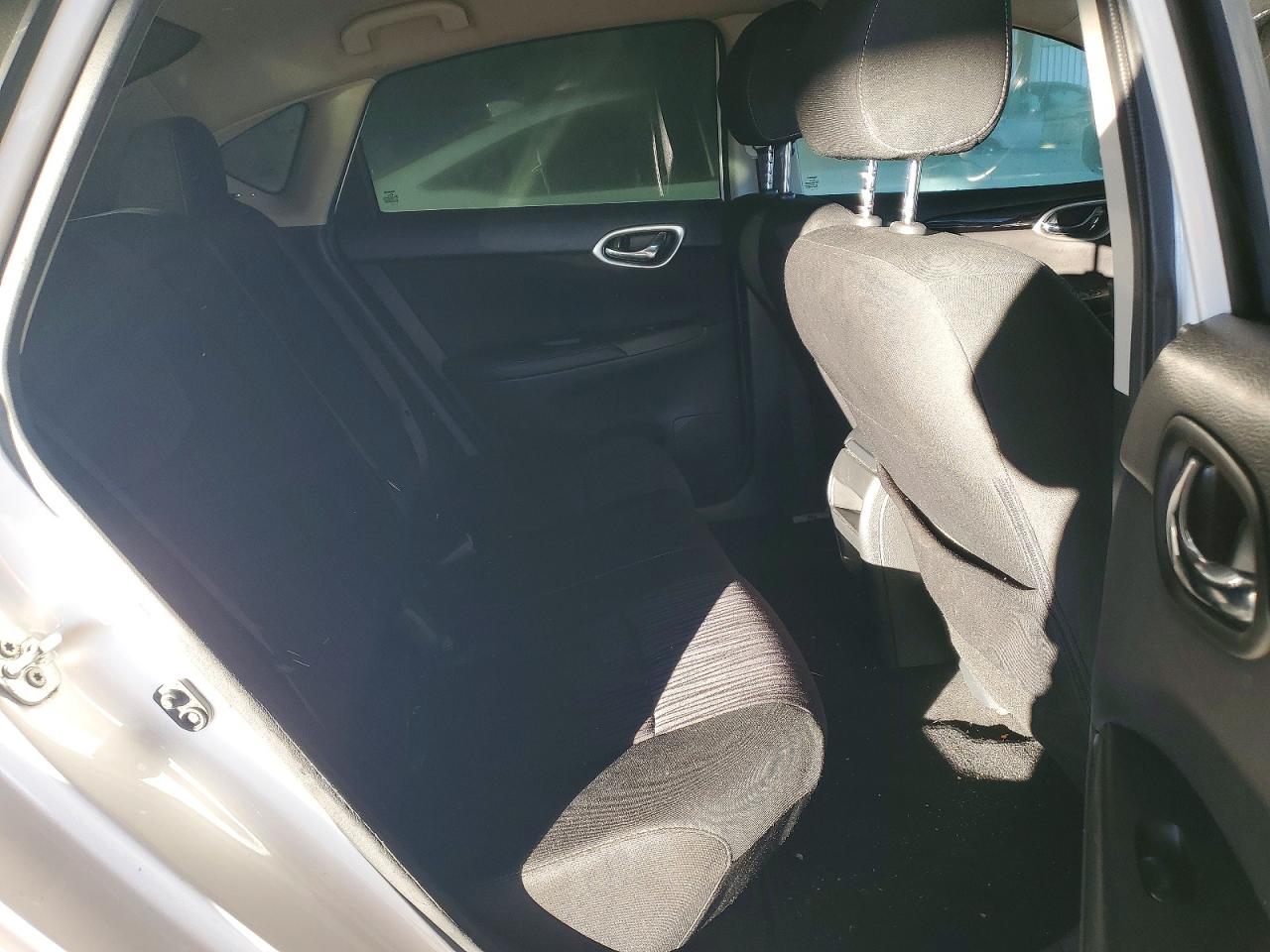 2019 NISSAN SENTRA S photo 28