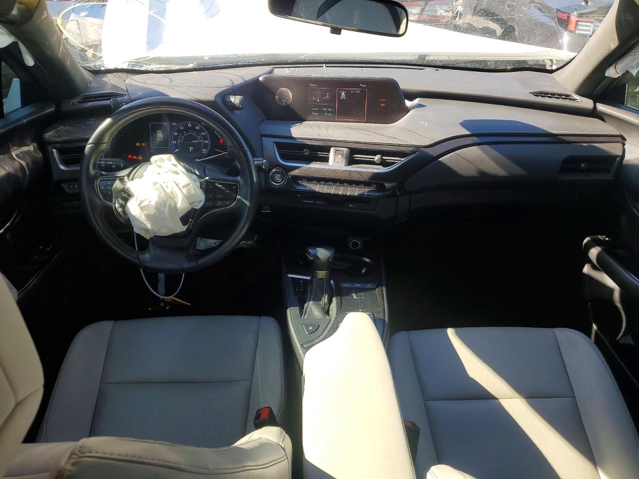 2019 LEXUS UX 200 photo 8