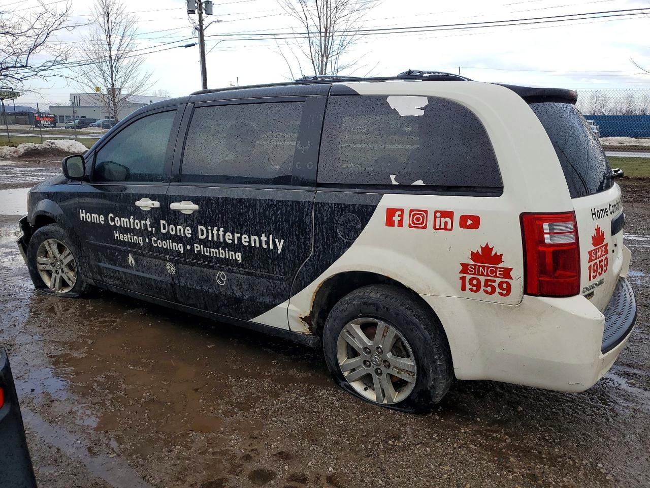2010 DODGE GRAND CARAVAN SE photo 4