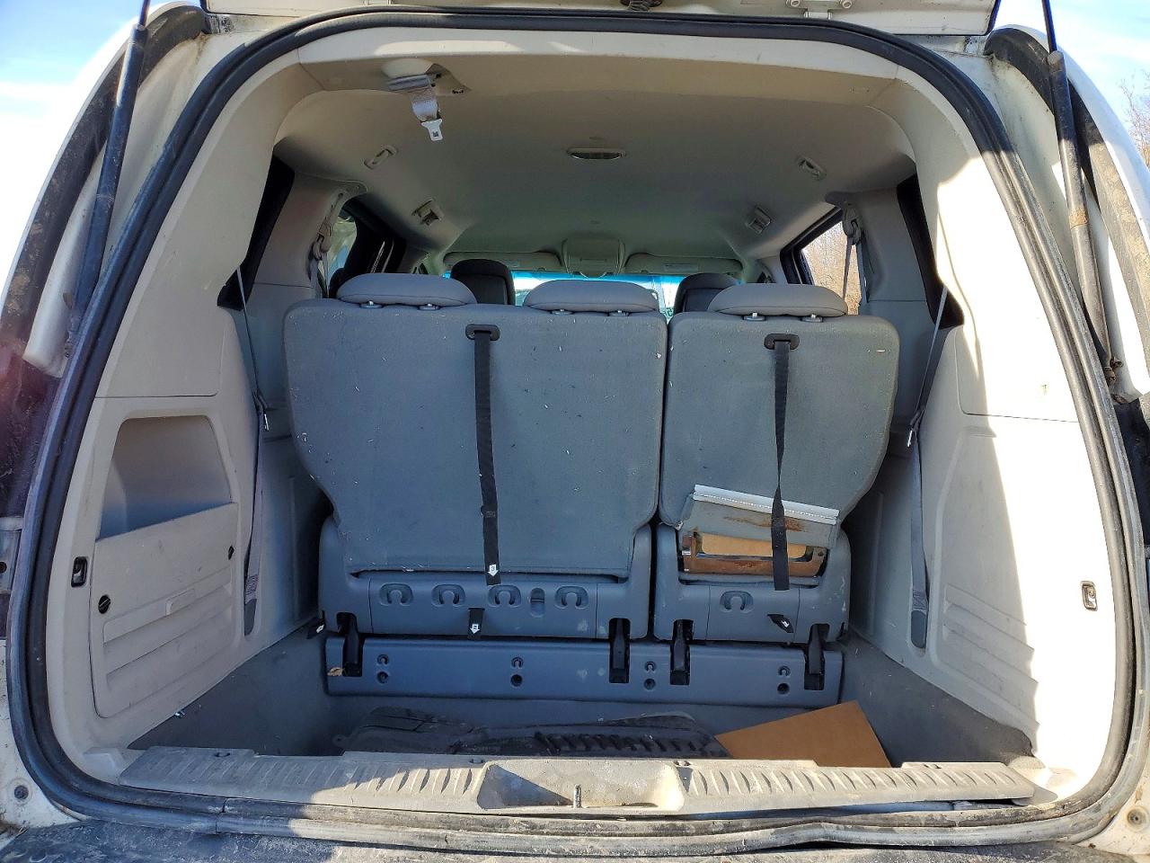2010 DODGE GRAND CARAVAN SE photo 28