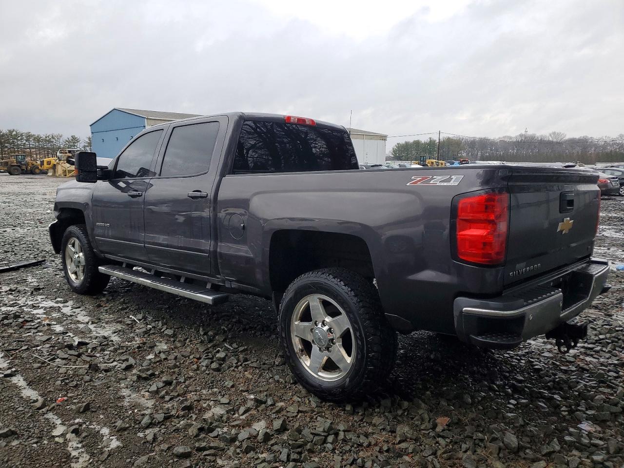 2015 CHEVROLET SILVERADO K2500 HEAVY DUTY LT photo 2