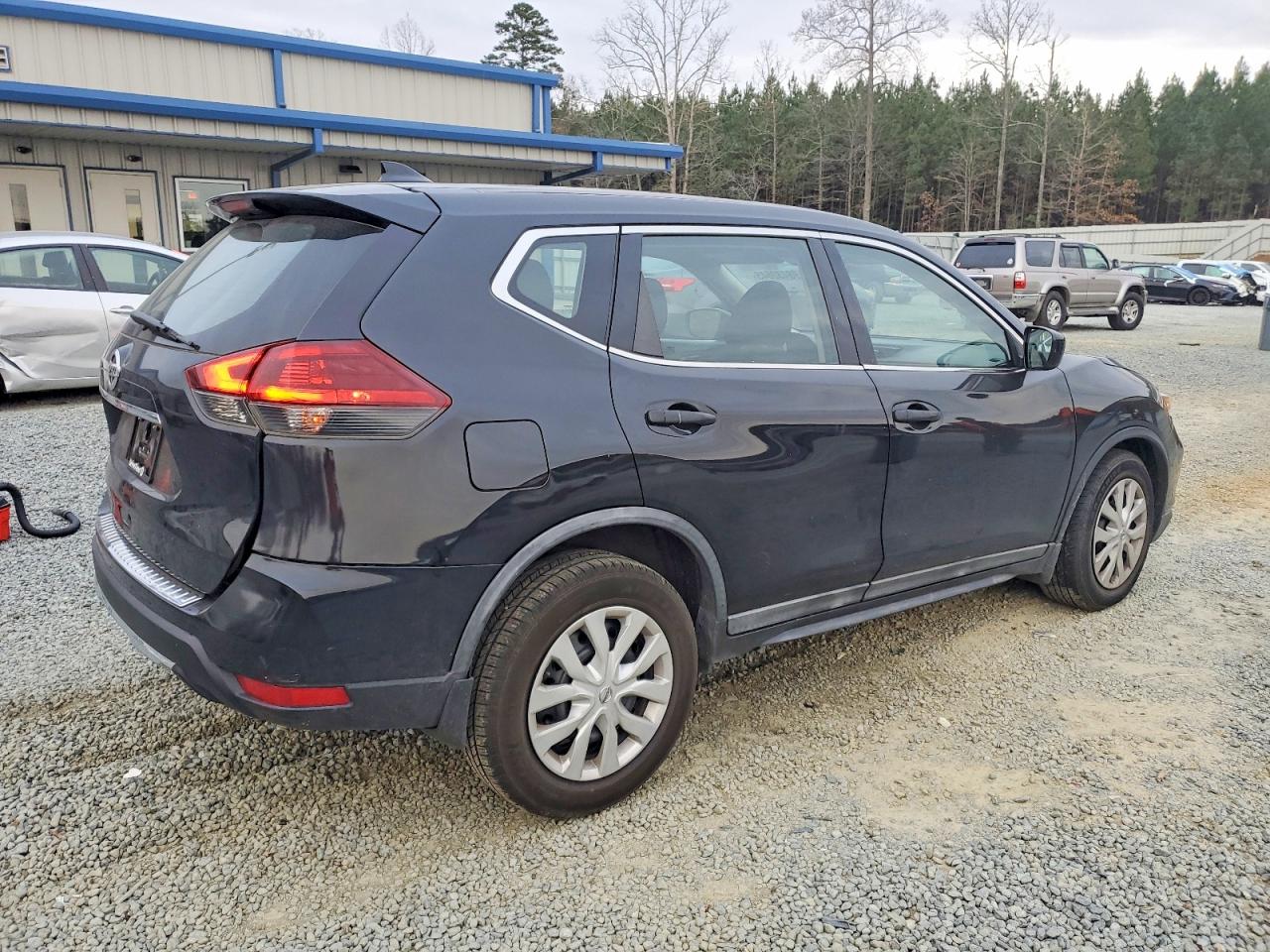 2018 NISSAN ROGUE S photo 3