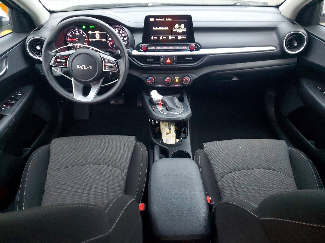 2023 KIA FORTE LX photo 8