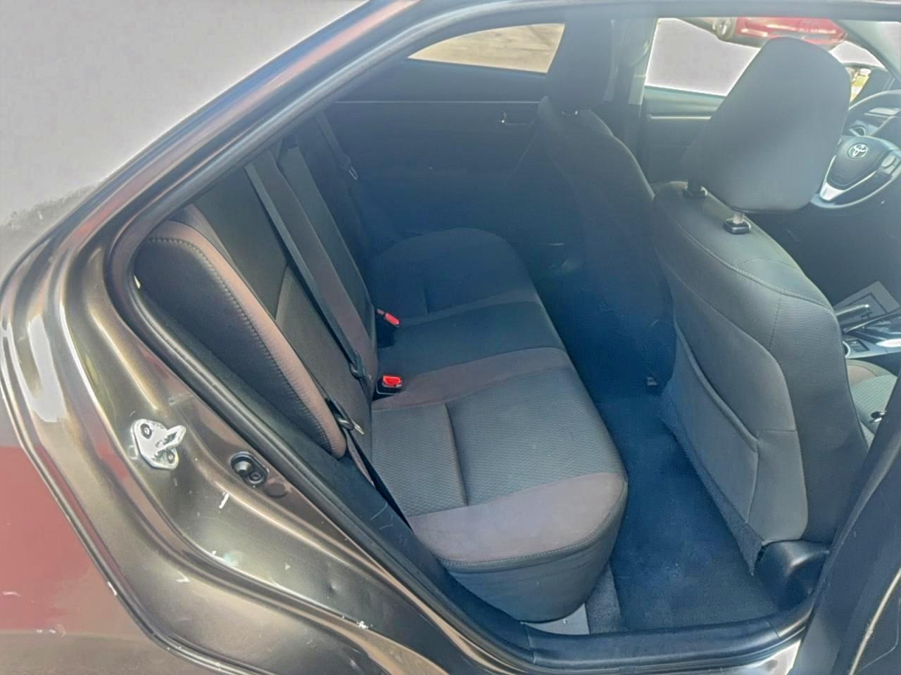 2017 TOYOTA COROLLA L photo 6
