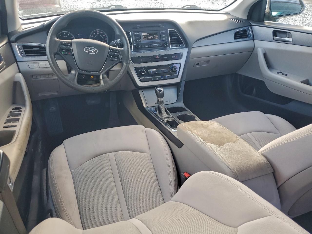2017 HYUNDAI SONATA SE photo 8