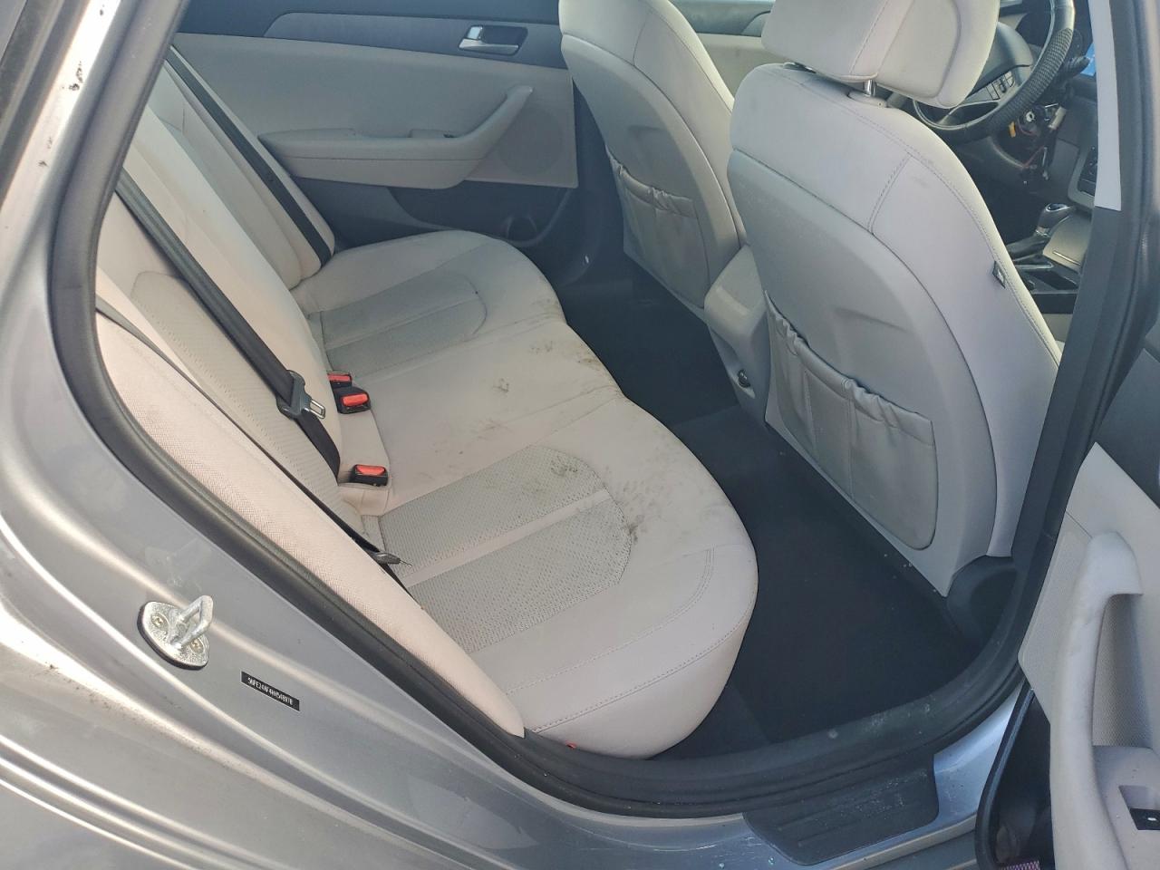 2017 HYUNDAI SONATA SE photo 10