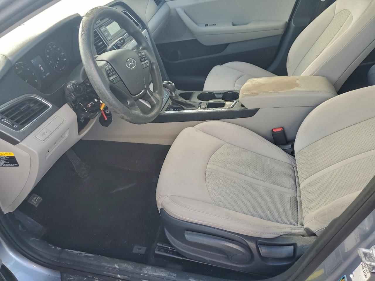 2017 HYUNDAI SONATA SE photo 7