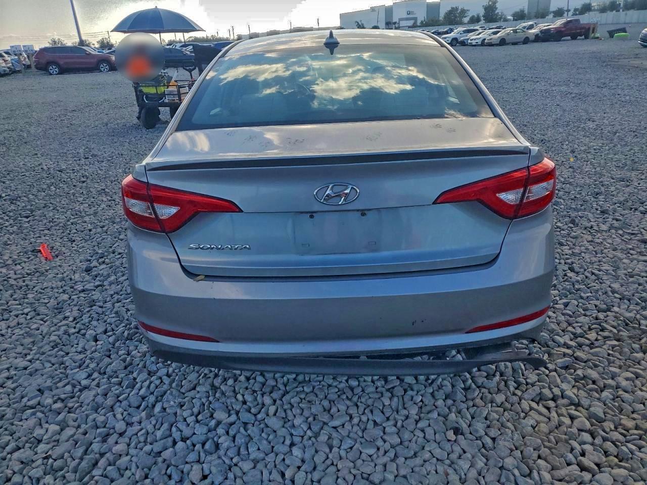 2017 HYUNDAI SONATA SE photo 6
