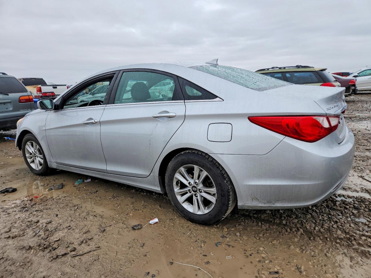 2013 HYUNDAI SONATA GLS photo 2