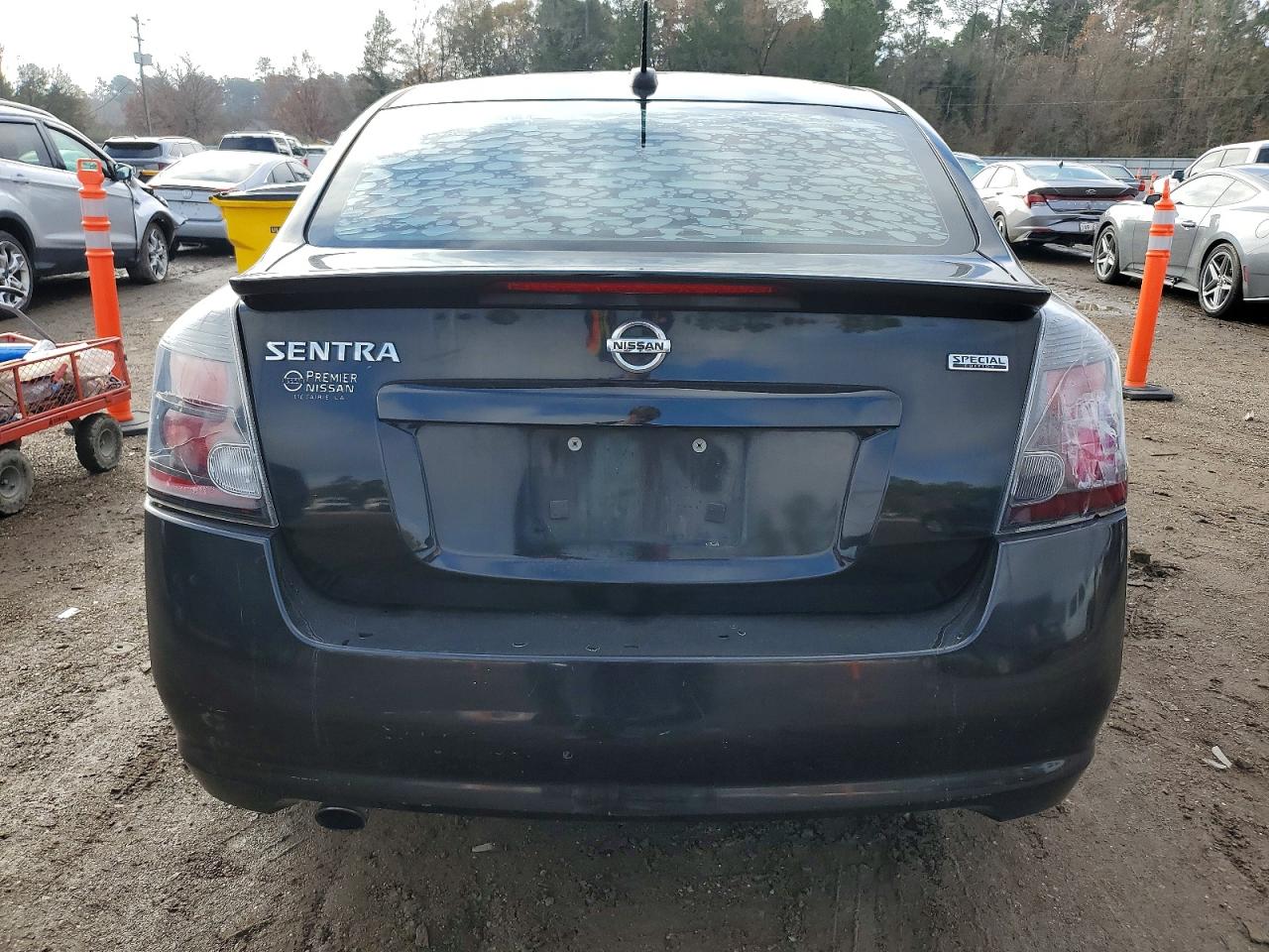 2012 NISSAN SENTRA 2.0 photo 6