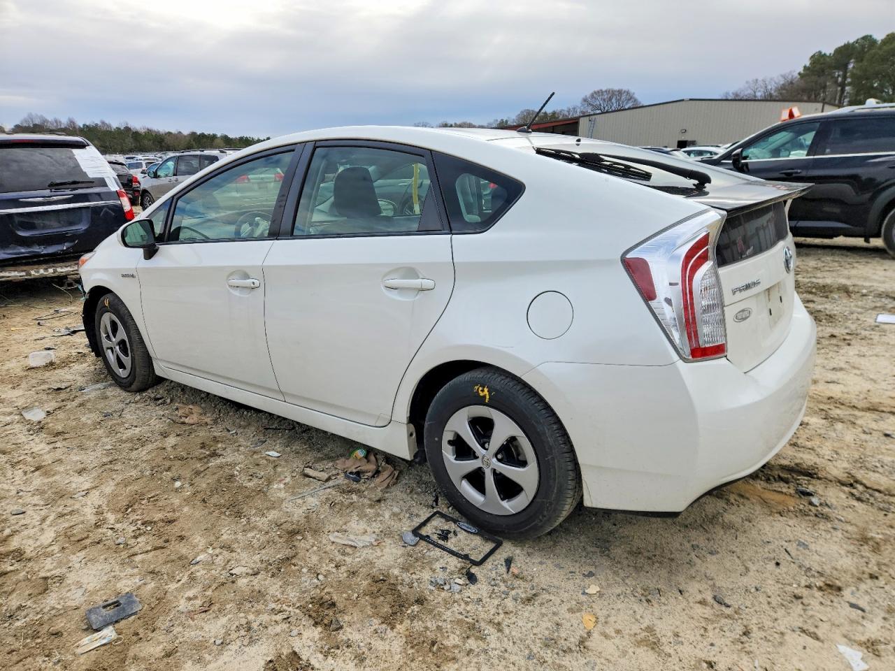 2012 TOYOTA PRIUS photo 2