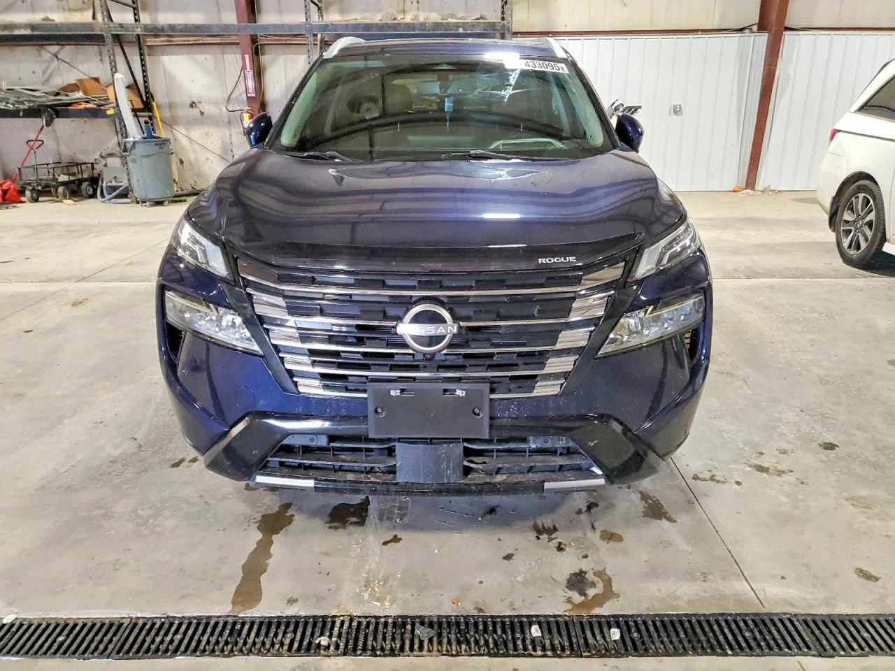 2024 NISSAN ROGUE PLATINUM photo 5