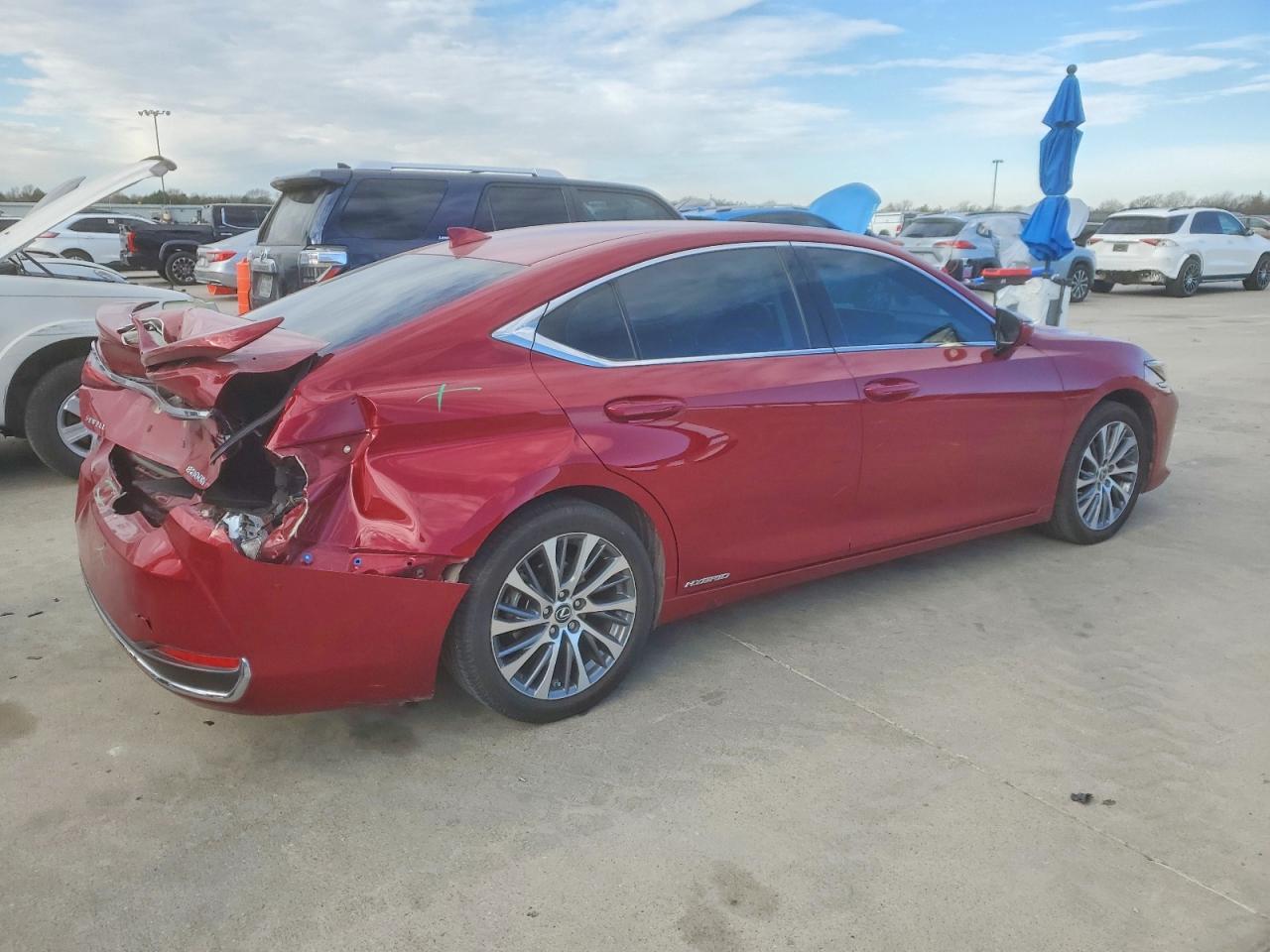 2020 LEXUS ES 300H photo 5