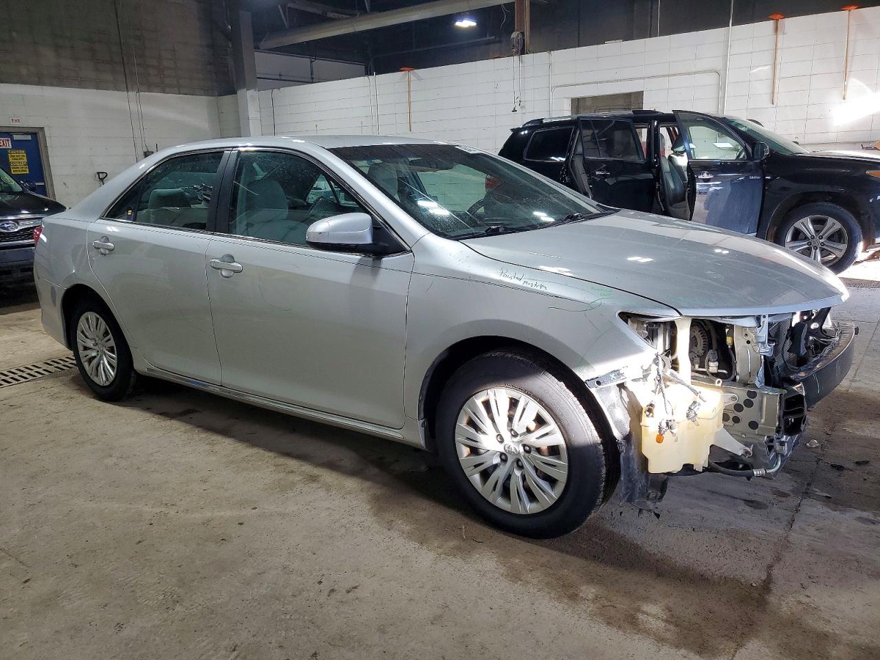 2012 TOYOTA CAMRY BASE photo 4