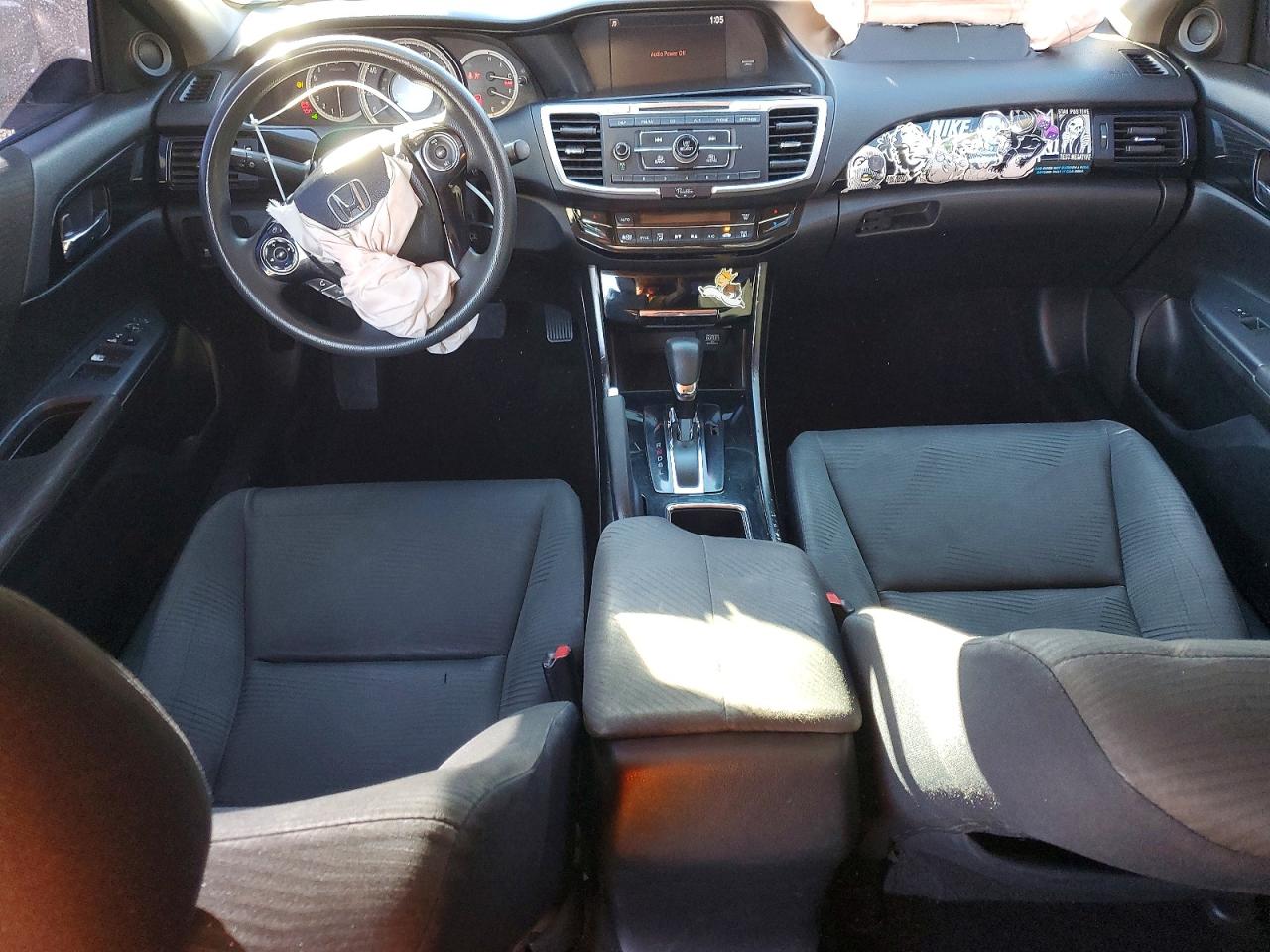 2017 HONDA ACCORD LX photo 22