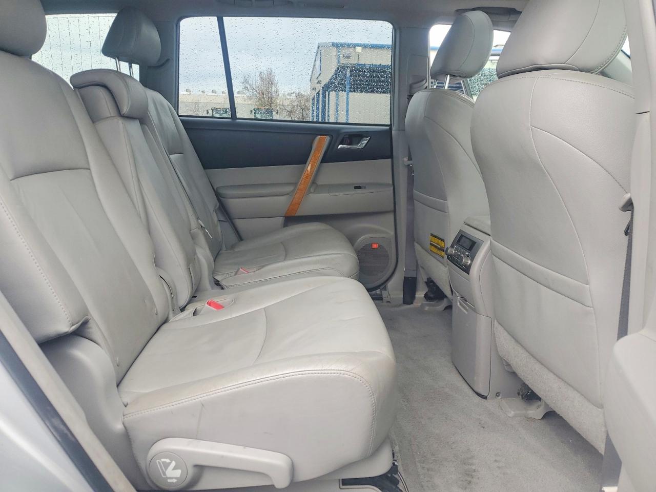 2010 TOYOTA HIGHLANDER HYBRID LIMITED photo 11