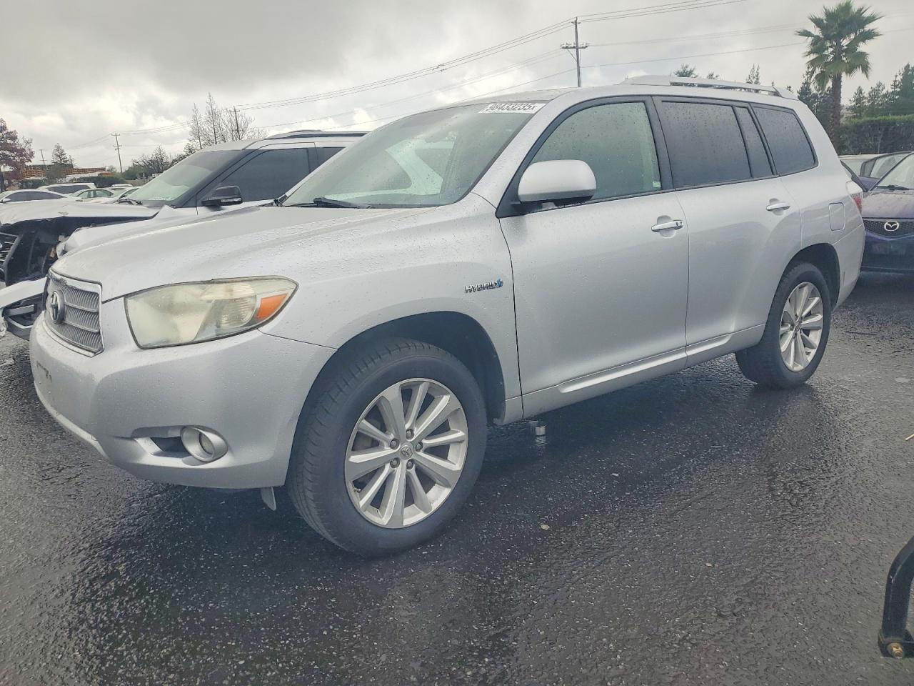 2010 TOYOTA HIGHLANDER