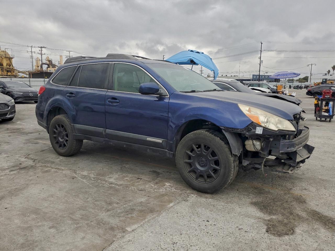 2011 SUBARU OUTBACK 3.6R LIMITED photo 4