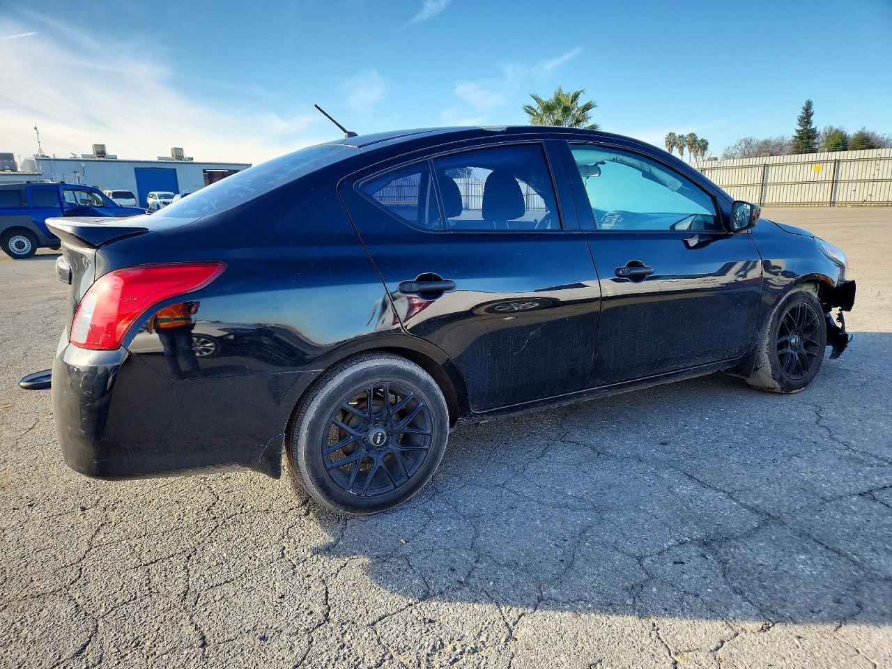 2018 NISSAN VERSA S photo 9