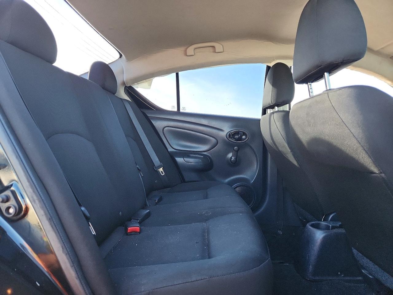 2018 NISSAN VERSA S photo 37