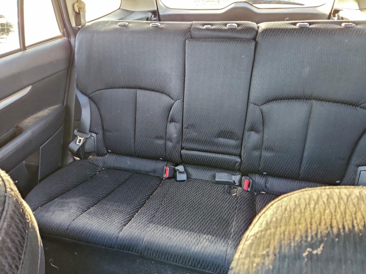 2010 SUBARU OUTBACK photo 10