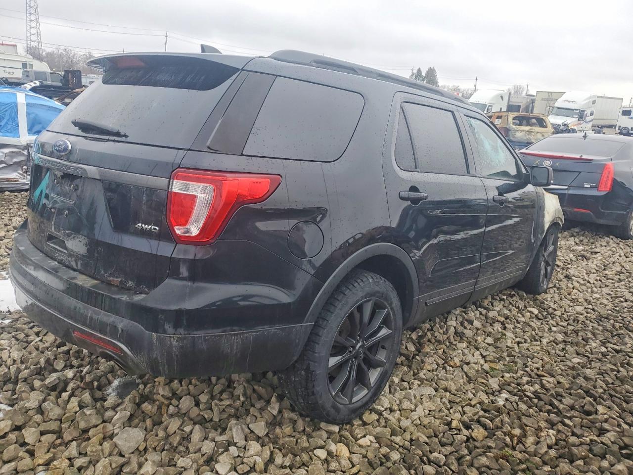 2017 FORD EXPLORER XLT photo 7