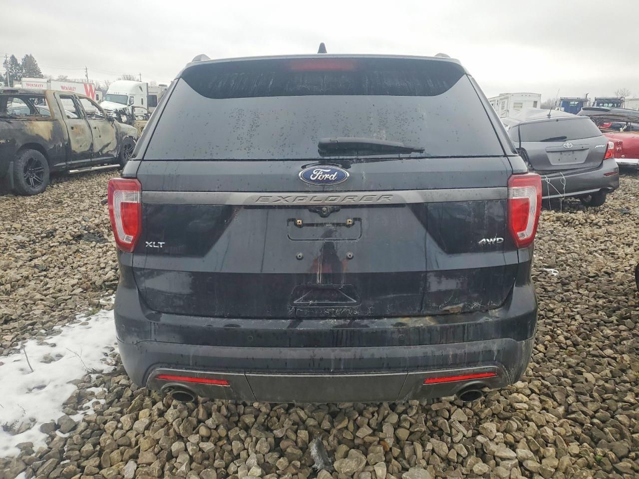 2017 FORD EXPLORER XLT photo 16