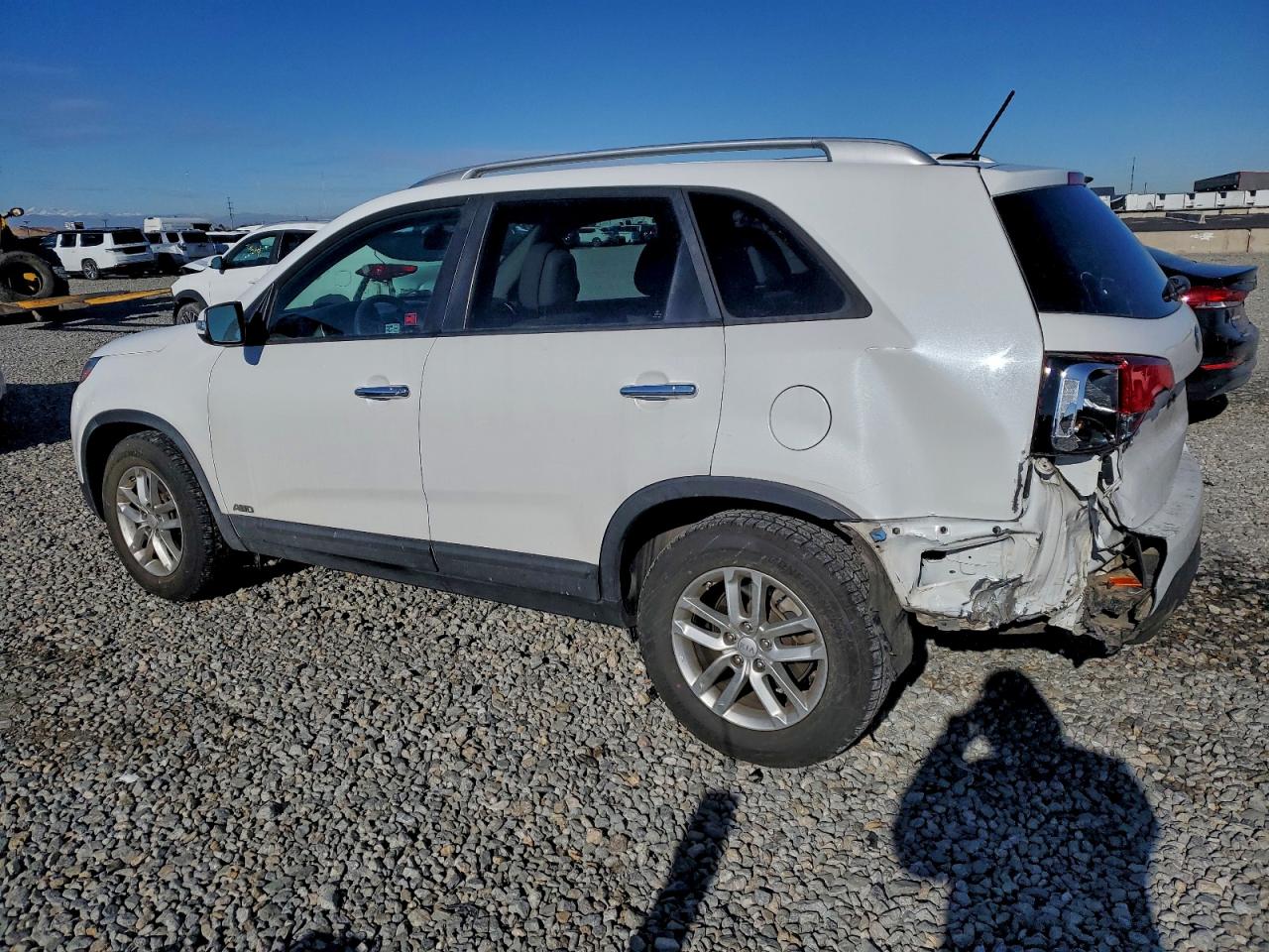 2015 KIA SORENTO LX photo 2