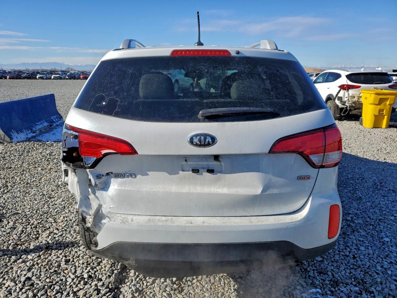 2015 KIA SORENTO LX photo 6
