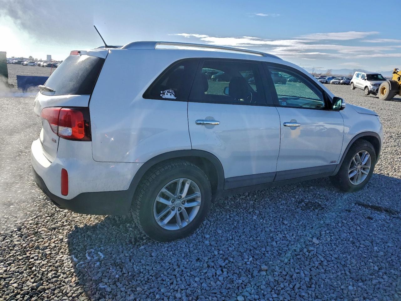 2015 KIA SORENTO LX photo 3